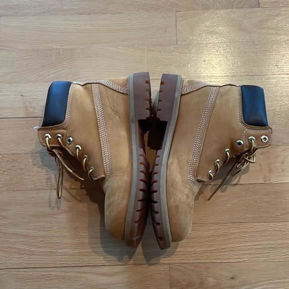 Timberland Boots - Picture 6 of 12